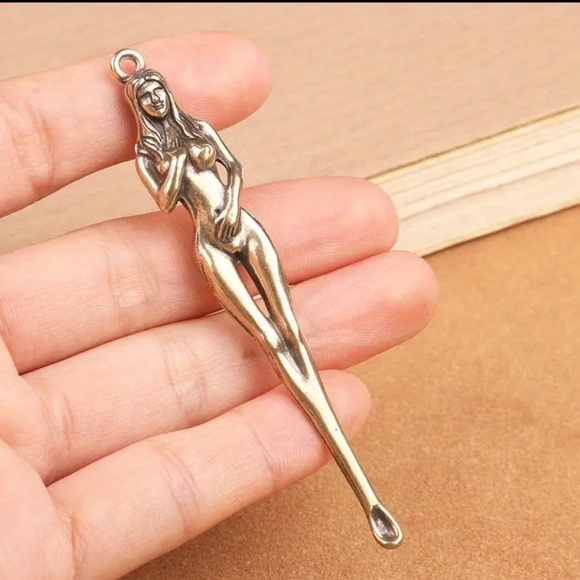 Jewelry - Collectible Vintage snuff spoon pendant
